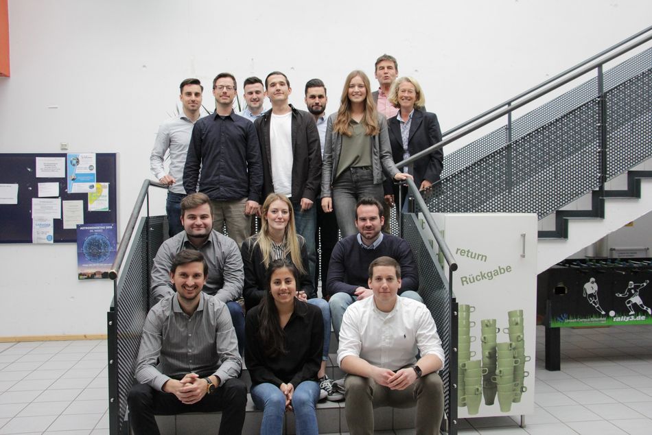 Studierende des Umwelt-Campus Birkenfeld  mit Prof. Dr. Rita Spatz, Prof. Dr. Thorsten Schaper und Kathrin Schmitt