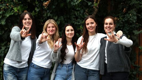 Das Projektteam (v.l.n.r): Hanna Hettinger, Amelie Gonzalez, Kira Haferkorn, Luisa Frick, Hannah Glandorf (Foto: Constantin Lang) 