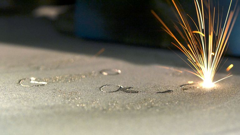 Lasersintverfahren für den 3D Druck durch Aufschmelzen von Metallpulver