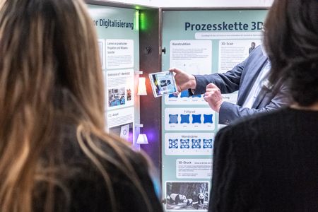 AK Wissenschaft der SPD-Landtagsfraktion besucht UCB:  Nachhaltigkeit und Digitalisierung im Fokus