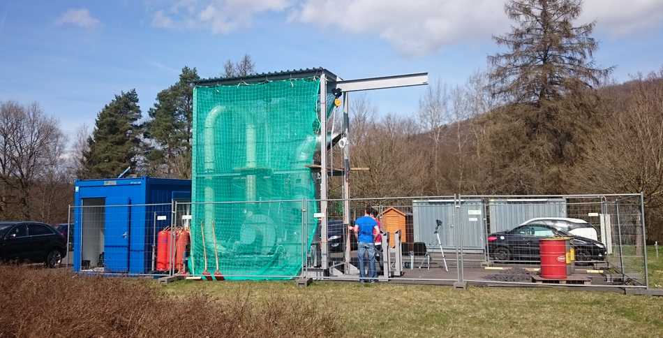 Bild der am Umwelt-Campus aufgebaute Versuchsanlage