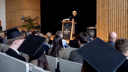 Begrüßung durch die Präsidentin der Hochschule Trier, Prof. Dr. Dorit Schumann