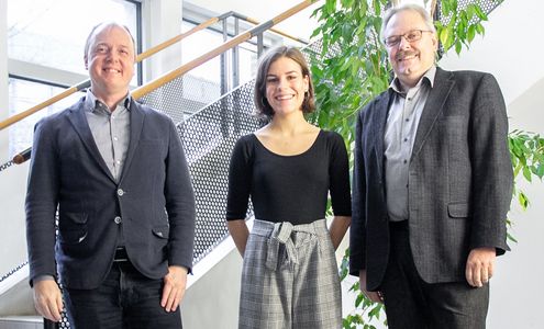 Der zukünftige Vizepräsident (ab 01.01.2020) der Hochschule Trier Prof. Dr. Stefan Diemer, studentisches Mitglied im Green Office Lilly Schott und Nachhaltigkeitsbeauftragter des Umwelt-Campus Birkenfeld Prof. Dr. Klaus Helling freuen sich über die erneute Auszeichnung als "Grünster Campus Deutschlands". 