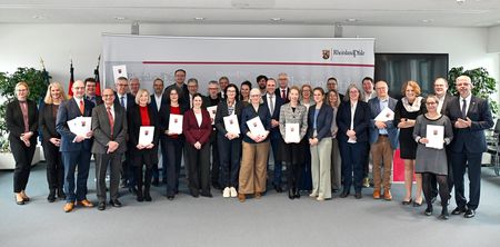 Gruppenbild aller Hochschulen - Promotionsrecht offiziell verliehen