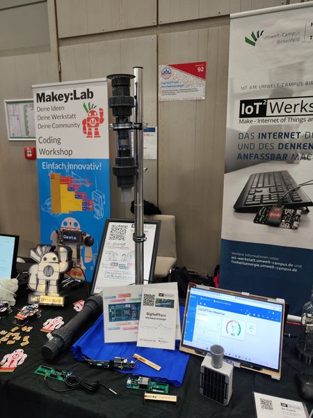 Das Projekt DigiSelfTrans der IoT-Werkstatt und das neue Makey:Lab auf der MakerFair – Foto: Franziska Mai