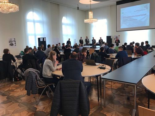 Hackathon mit Schüler:innen und Studierenden