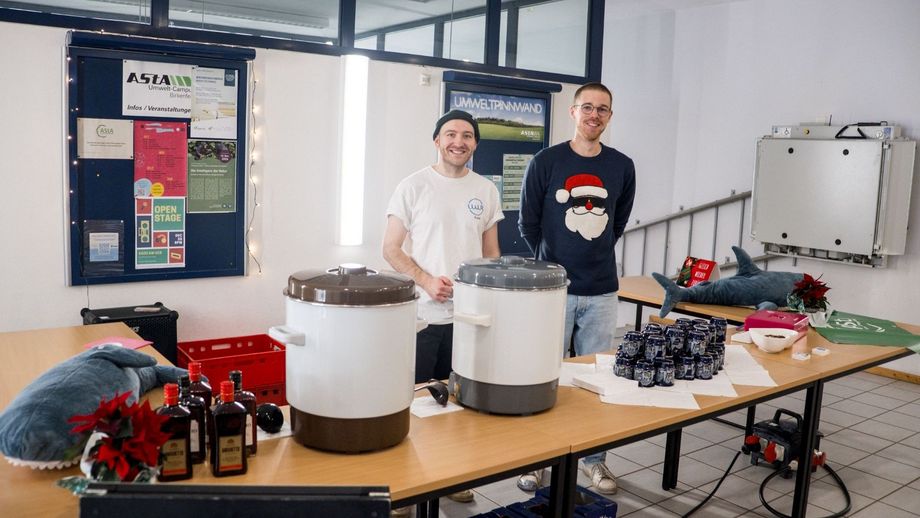 Glühweinstand AStA und Fachschaften 2024