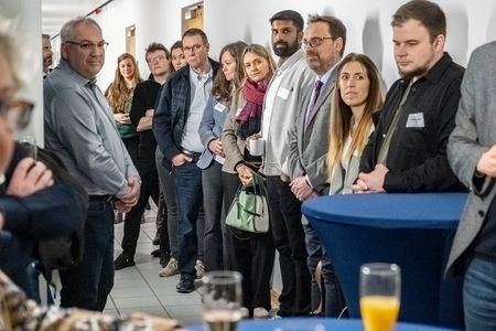 Eröffnung der Personalschleuse für die Reinraum-Ausbildung am Umwelt‑Campus Birkenfeld